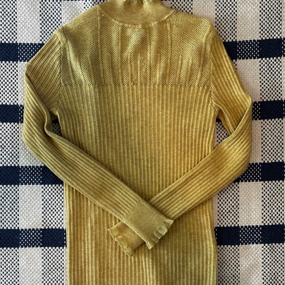 Chic Gold Turtleneck Sweater